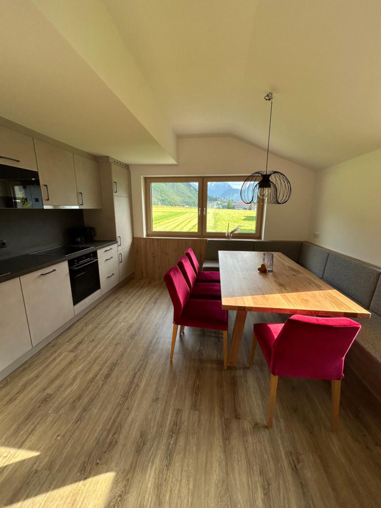 Apartment mit 2 Schlafzimmern und Balkon